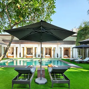Big & Private 9 Bed, 9 Bath, Viola Villa, Pool, Location Seminyak (Bali)